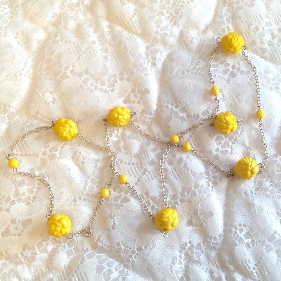 Vintage NEW Rose Charm Yellow Flower Necklace Silver Tone Chain VTG Timeless - Picture 2 of 7